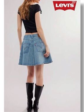 Levi's mini flounce denim skirt in mid blue Size 25 NWT!